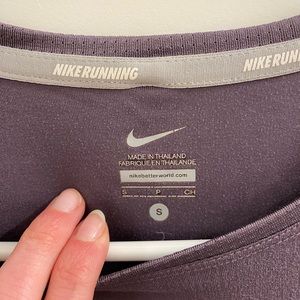 Nike running top